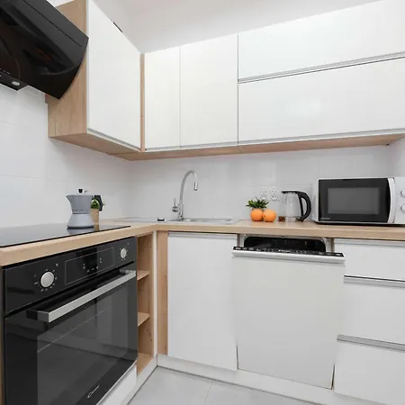 Bright Nowolipki Near Centre By Renters Appartement *